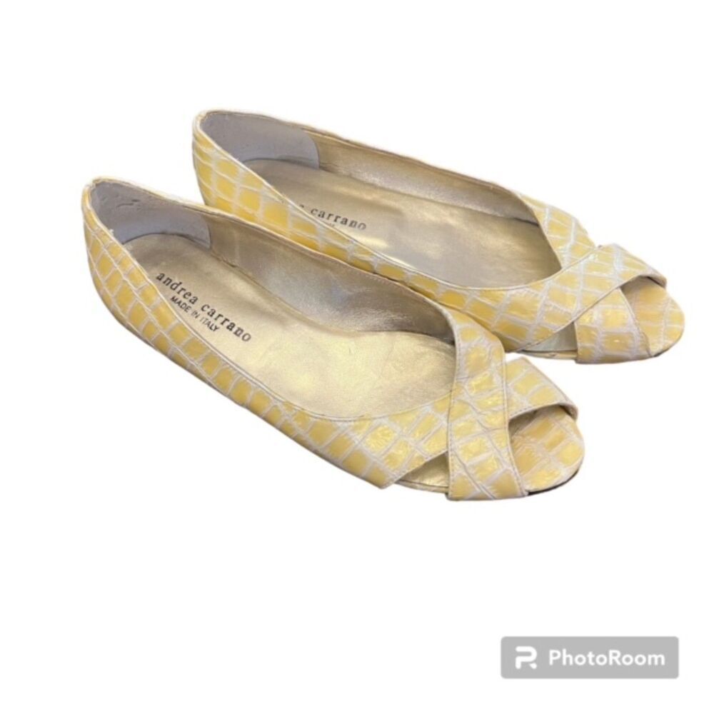 Andrea Carrano Women's Croc Textured flats Yellow Size 8.5